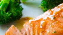 Garlic Honey Ginger Glazed Salmon with Broccoli Garlic Honey Ginger Glazed Salmon with Broccoli