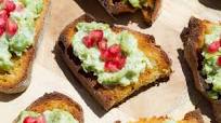 Broad bean bruschetta with ricotta and pomegranate Broad bean bruschetta with ricotta and pomegranate