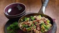 Pork and ginger noodles with broccoli Pork and ginger noodles with broccoli