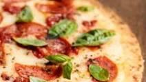 Easy Thin Crust Pizza Easy Thin Crust Pizza