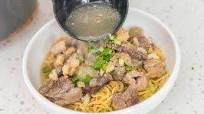 Lo Mein with Beef and Broccoli Lo Mein with Beef and Broccoli