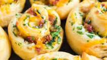 Cheesy Bacon Crescent Roll Ups Cheesy Bacon Crescent Roll Ups
