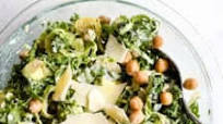 Creamy Kale Caesar Salad with Avocado Creamy Kale Caesar Salad with Avocado