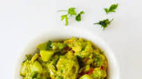 Guacamole With Cucumbers & Basil – Low Carb & Vegan Guacamole With Cucumbers & Basil – Low Carb & Vegan