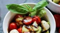 Healthy Summer Avocado Caprese Salad Healthy Summer Avocado Caprese Salad
