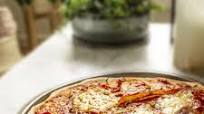 Organic Cherry Tomato & Garlic Sauce Pizza Organic Cherry Tomato & Garlic Sauce Pizza