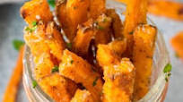 10 Tips for Actually Crispy Oven-Baked Sweet Potato Fries 10 Tips for Actually Crispy Oven-Baked Sweet Potato Fries