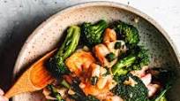 Shrimp and Broccoli in Ginger Garlic Sauce (Paleo, Whole30, Keto) Shrimp and Broccoli in Ginger Garlic Sauce (Paleo, Whole30, Keto)