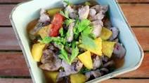 Vietnamese Pork and Pineapple Stir Fry (Muc Xao Khom) Vietnamese Pork and Pineapple Stir Fry (Muc Xao Khom)