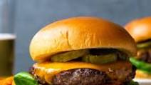 Juicy Venison Burgers with Smoky Aioli Juicy Venison Burgers with Smoky Aioli