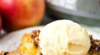 Easy CrockPot Apple Dump Cake Easy CrockPot Apple Dump Cake