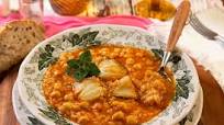 Arroz con garbanzos y bacalao. Arroz con garbanzos y bacalao.