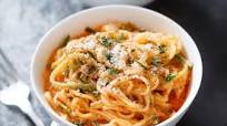 Zucchini Noodles in Creamy Tomato Sauce Zucchini Noodles in Creamy Tomato Sauce
