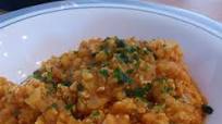 Aloo Gobi (indischer Kartoffel-Blumenkohl-Eintopf) Aloo Gobi (indischer Kartoffel-Blumenkohl-Eintopf)