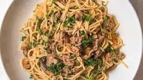 Spaghetti Bolognese with Mushrooms & Rosemary Spaghetti Bolognese with Mushrooms & Rosemary