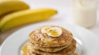 Banana Oatmeal Protein Pancakes {Gluten Free} Banana Oatmeal Protein Pancakes {Gluten Free}