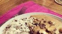 Slow Cooker Mushroom Stroganoff (v) Slow Cooker Mushroom Stroganoff (v)
