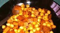 Garbanzos salteados con carnita Garbanzos salteados con carnita