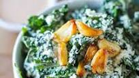 Spicy Kale Caesar Salad with Roasted Garlic Spicy Kale Caesar Salad with Roasted Garlic
