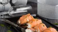 Involtini di salmone affumicato alla ricotta Involtini di salmone affumicato alla ricotta