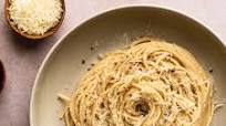 Cacio e Pepe (Spaghetti With Black Pepper and Pecorino Romano) Recipe Cacio e Pepe (Spaghetti With Black Pepper and Pecorino Romano) Recipe