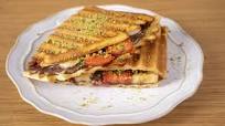 Tost Makinesinde Kolay Waffle Tost Makinesinde Kolay Waffle