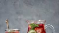 Strawberry, Cucumber, Lime & Mint Infused Water Strawberry, Cucumber, Lime & Mint Infused Water
