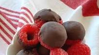 Frozen Chocolate Covered Raspberries Frozen Chocolate Covered Raspberries