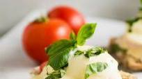 Caprese Eggs Benedict Caprese Eggs Benedict