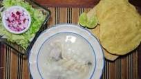 Pozole blanco de Pollo y Cerdo Pozole blanco de Pollo y Cerdo