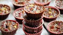 Lectin-Free Vegan Chocolate Pistachio Fudge Cups with Sea Salt Lectin-Free Vegan Chocolate Pistachio Fudge Cups with Sea Salt