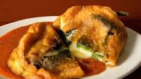 Chiles Rellenos de Queso en Caldillo de Tomate Chiles Rellenos de Queso en Caldillo de Tomate