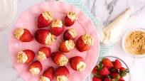 Cheesecake-Stuffed Strawberries Cheesecake-Stuffed Strawberries