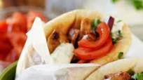 Gyros med tzatziki Gyros med tzatziki