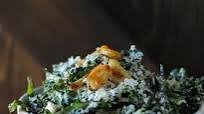 Spicy Kale Caesar Salad with Roasted Garlic Spicy Kale Caesar Salad with Roasted Garlic