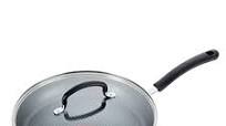How to Use a Bamboo Steamer With Photos How to Use a Bamboo Steamer With Photos