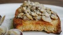 Bruschetta alle vongole - (4.4/5) Bruschetta alle vongole - (4.4/5)