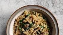 One Pot Creamy Spinach & Mushroom Orzo One Pot Creamy Spinach & Mushroom Orzo