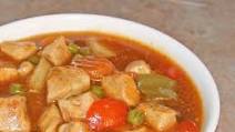 Menudo (Diced Pork with Vegetables in Tomato Sauce) Menudo (Diced Pork with Vegetables in Tomato Sauce)