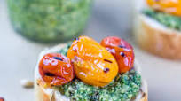 Pesto and Roast Tomato Crostini with Balsamic Glaze Pesto and Roast Tomato Crostini with Balsamic Glaze