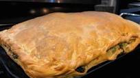 Albanian Pie with Ricotta and Spinach (Byrek me Gjize dhe Spinaq) Albanian Pie with Ricotta and Spinach (Byrek me Gjize dhe Spinaq)
