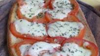 Bruschetta tomate mozzarella Bruschetta tomate mozzarella