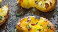 Truly Crispy Smashed Potatoes with Garlic Truly Crispy Smashed Potatoes with Garlic