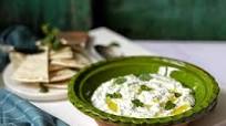 TZATZIKI: RICETTA GRECA ORIGINALE TZATZIKI: RICETTA GRECA ORIGINALE