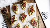 Asparagus, Goat Cheese and Prosciutto di Parma Crostini Asparagus, Goat Cheese and Prosciutto di Parma Crostini