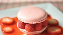 Raspberry Macarons with Chocolate Ganache and Strawberry Sauce Raspberry Macarons with Chocolate Ganache and Strawberry Sauce