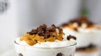 Yogurt Keto Receta de Parfait con Chocolate y Mantequilla de Maní Yogurt Keto Receta de Parfait con Chocolate y Mantequilla de Maní