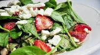 Delicious Easy Spinach and Strawberry Salad With Feta Delicious Easy Spinach and Strawberry Salad With Feta
