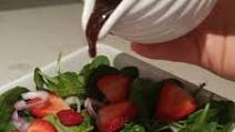 Spinach Strawberry Salad with Honey Balsamic Dressing Spinach Strawberry Salad with Honey Balsamic Dressing