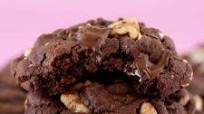 Chunky Walnut Chocolate Cookies Chunky Walnut Chocolate Cookies